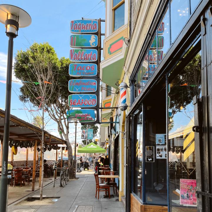 Mission District Murals in San Francisco