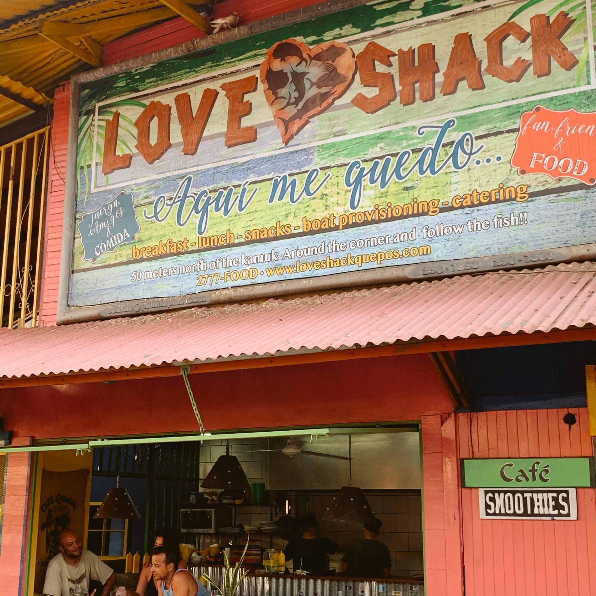 open air shop in Manuel Antonio