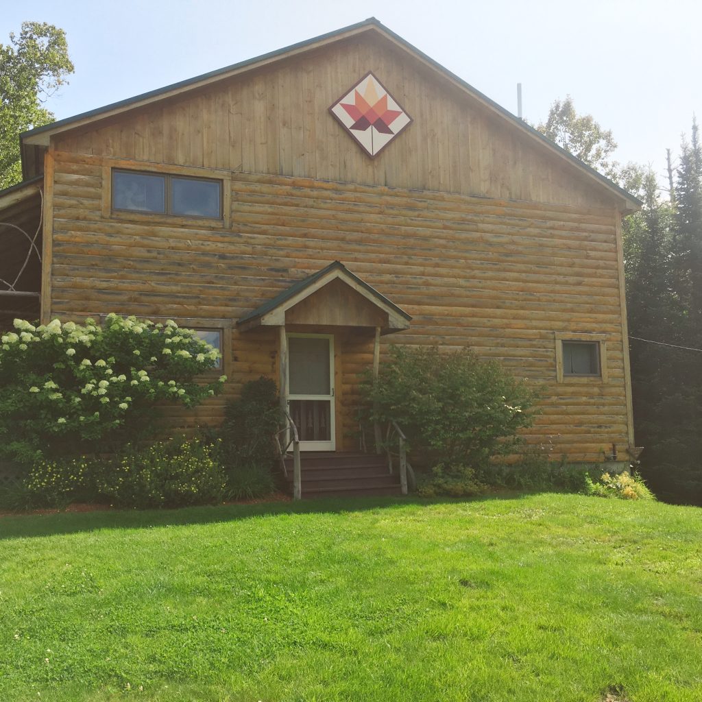 Barn quilt trail in things to do in Rangeley Maine