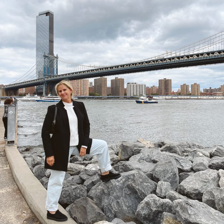 Carrie on the rocks at Brooklyn Bridge Park