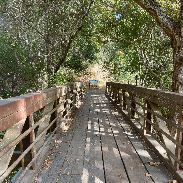 The wooden bridge at the beginning of the Little Yosemite.