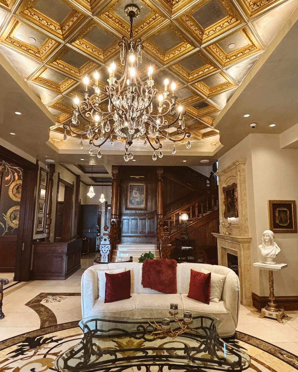 The lobby of the Hotel Driso in San Francisco