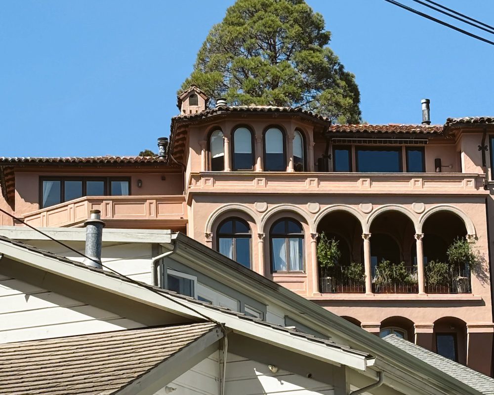 Homes and Inns in the hills of Sausalito
