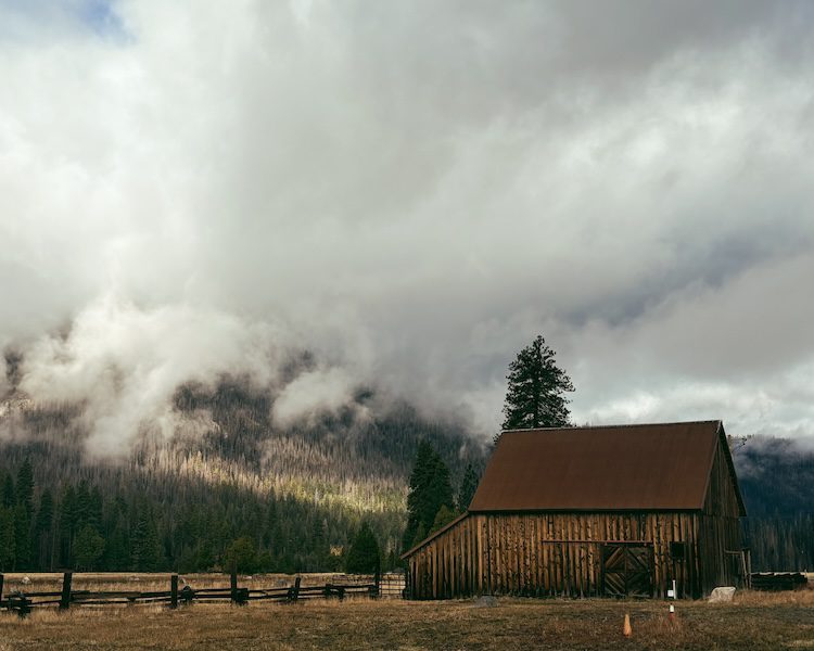 The barn near the Highlands Ranch Resort near Lassen Volcanic National Park