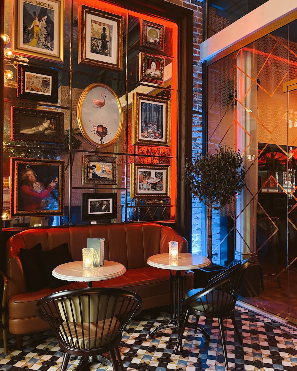 Pub seating in Dublin